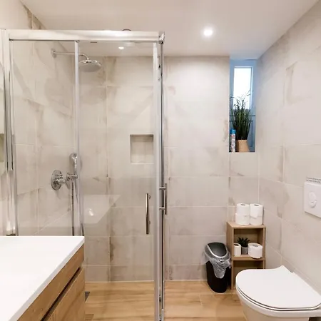 Apt. 2, Marghareta 杜布罗夫尼克