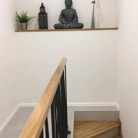 Apt. 2, Marghareta Lägenhet *