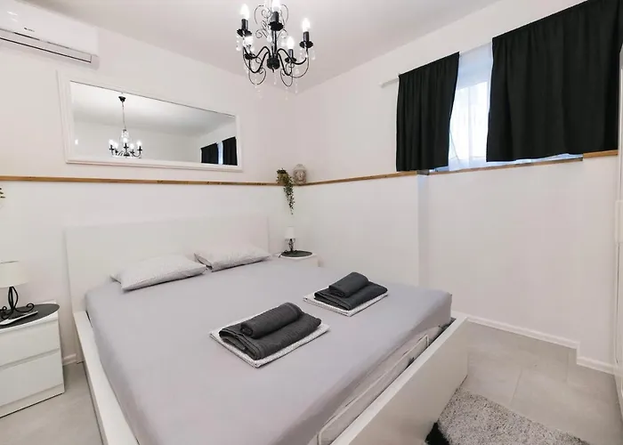 Apt. 2, Marghareta *